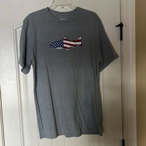 Men’s Large Field&Stream T Shirt American Flag Fish Decal